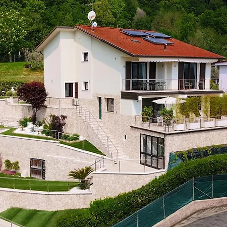 Oliva Villa *