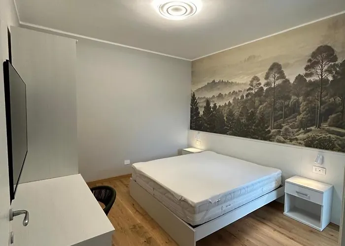 Stylish 4br Hillside With Panoramic Views Villa
