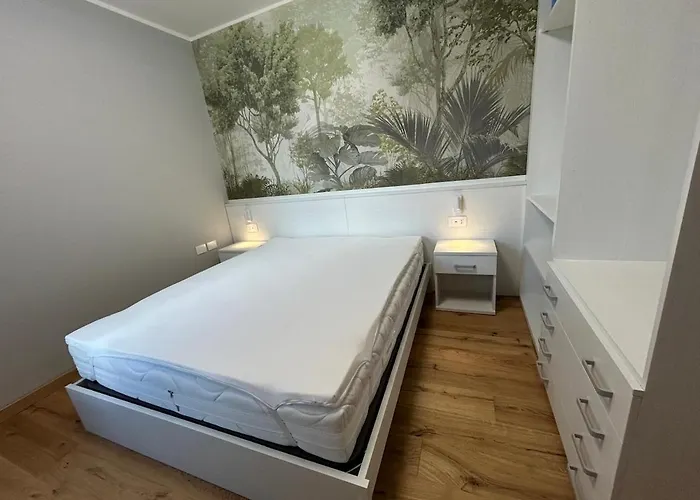 Stylish 4br Hillside With Panoramic Views * Roe